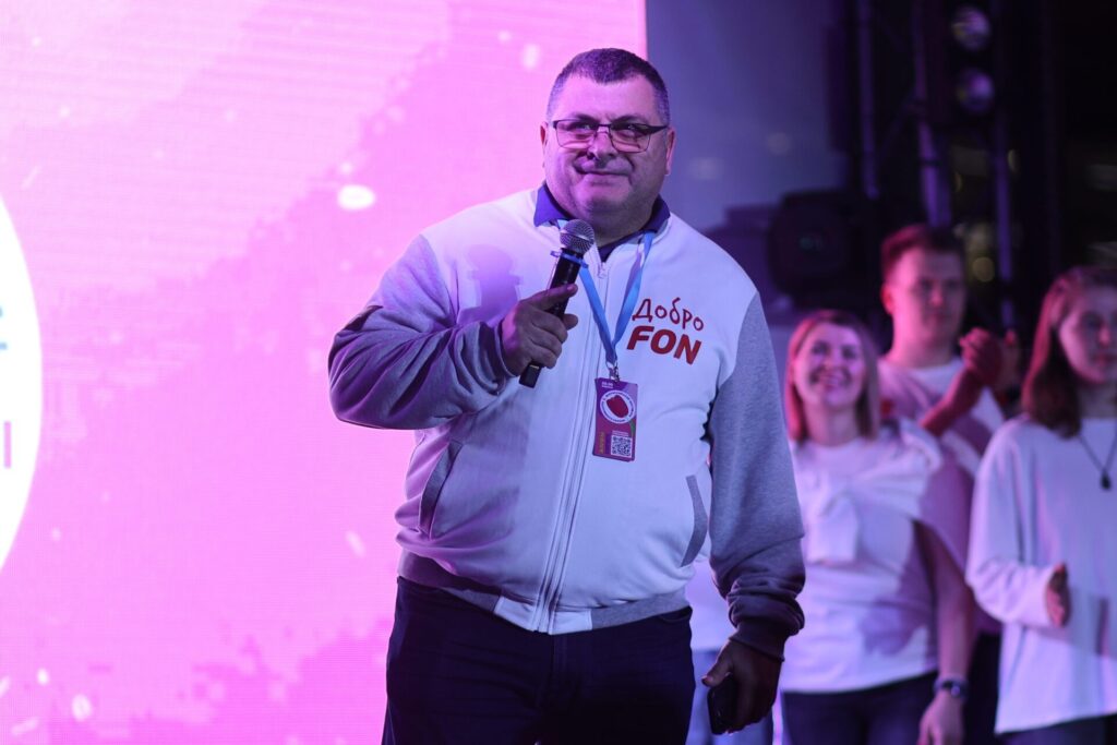 «Отпетые мошенники» закрыли VI Фестиваль адаптивного хоккея