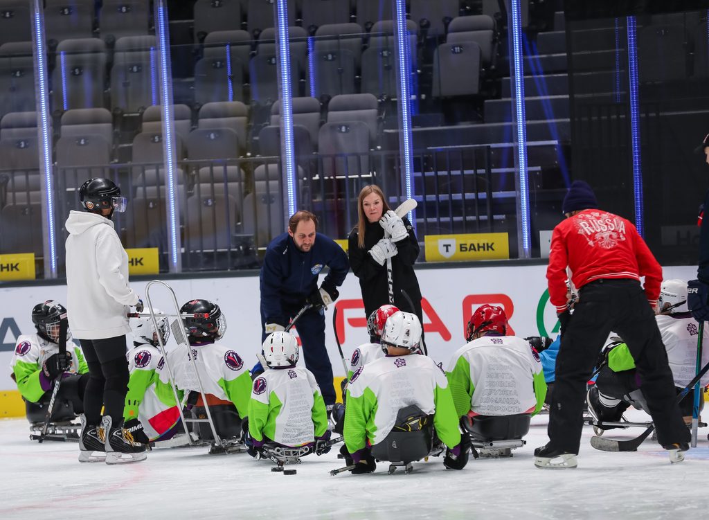 В Нижнем Новгороде завершился всероссийский инклюзивный интенсив Hockey Family Camp «Стираем границы — создаем возможности»